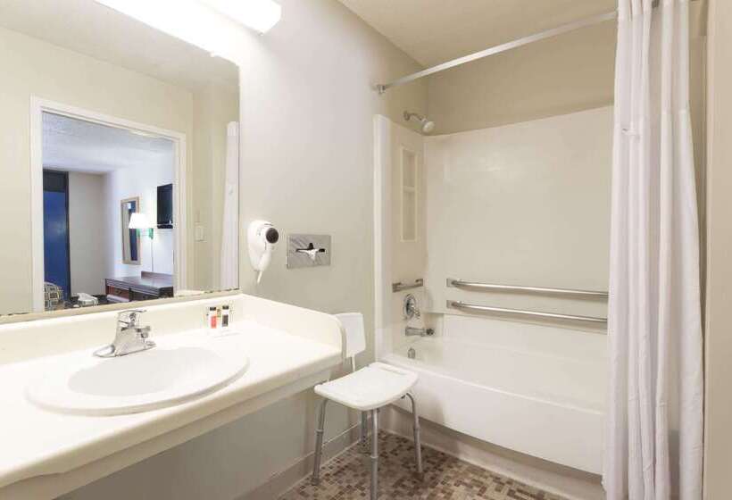 فندق Travelodge By Wyndham Savannah Area/richmond Hill