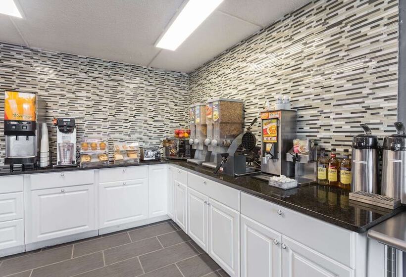 فندق Travelodge By Wyndham Savannah Area/richmond Hill