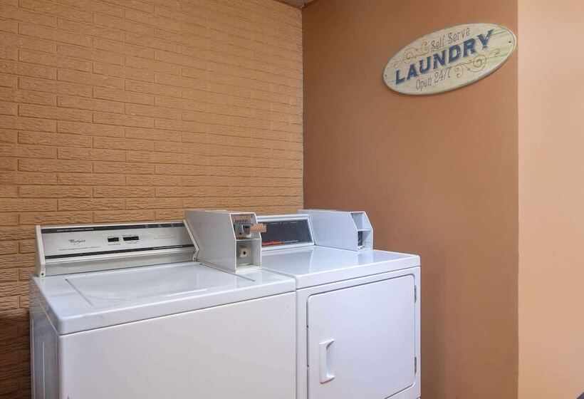 فندق Travelodge By Wyndham Savannah Area/richmond Hill