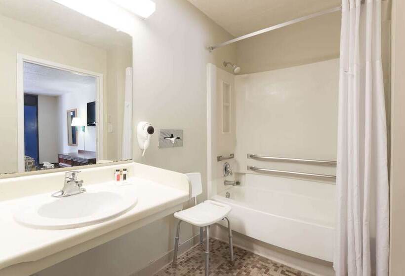 فندق Travelodge By Wyndham Savannah Area/richmond Hill