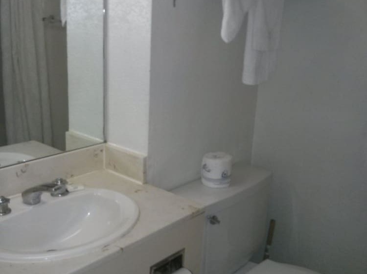 בית מלון כפרי Val U Stay Inn And Suites