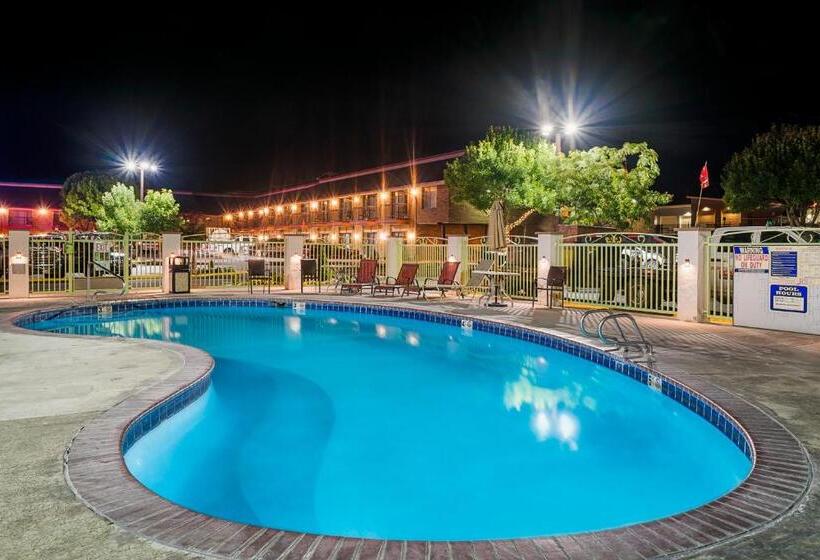 فندق Winnemucca Inn & Casino