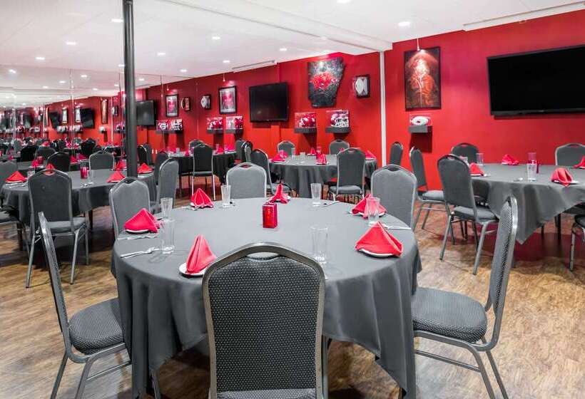 هتل Wyndham Riverfront