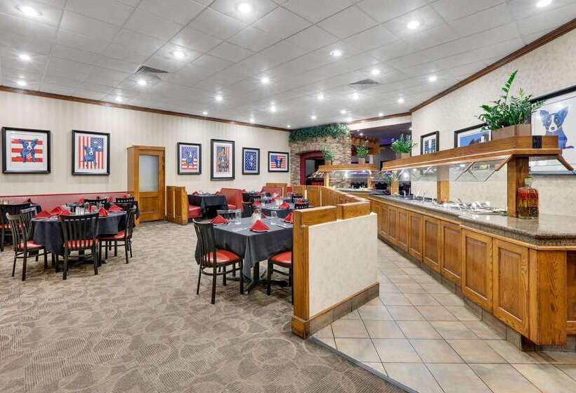 هتل Wyndham Riverfront