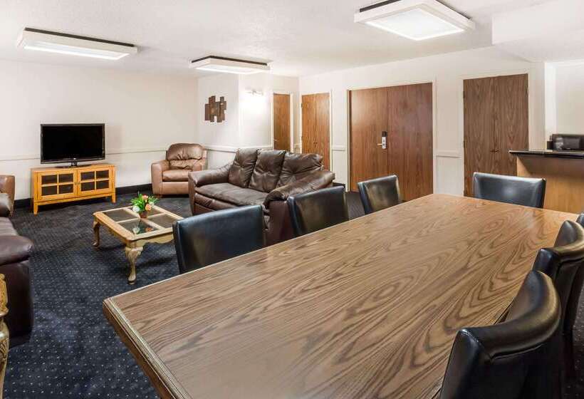 فندق Wyndham Riverfront