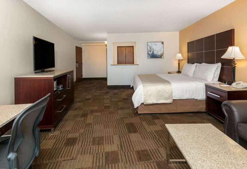 هتل Wyndham Riverfront