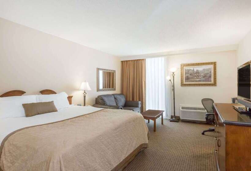 هتل Wyndham Riverfront