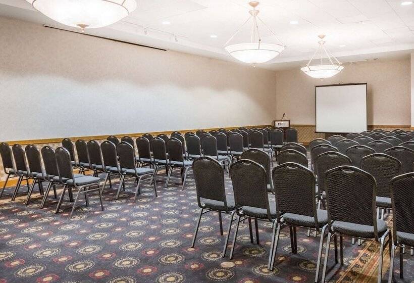 هتل Wyndham Riverfront