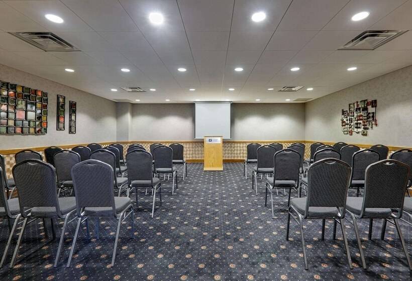 فندق Wyndham Riverfront