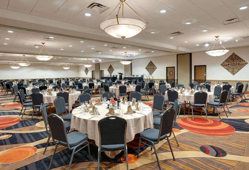 هتل Wyndham Riverfront