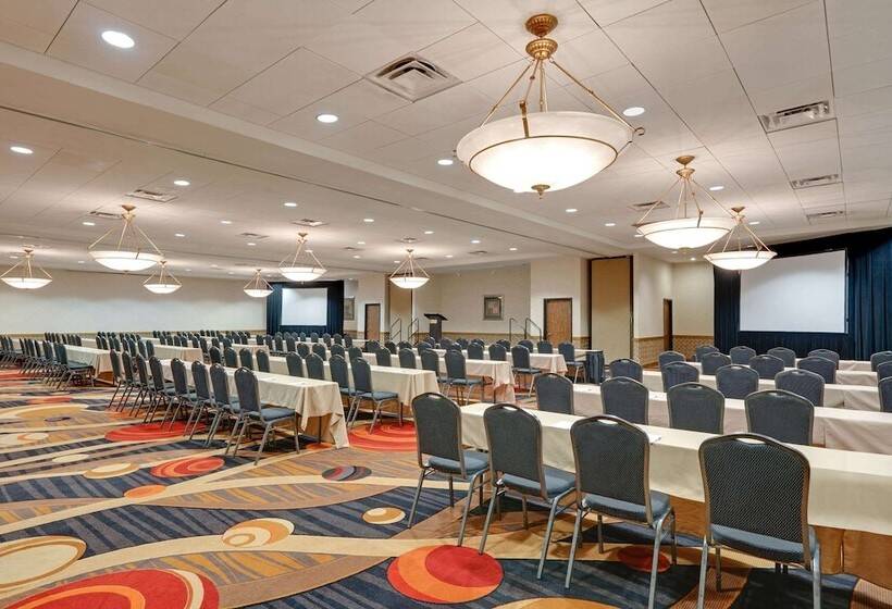 هتل Wyndham Riverfront