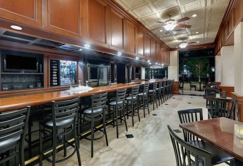 فندق Wyndham Riverfront