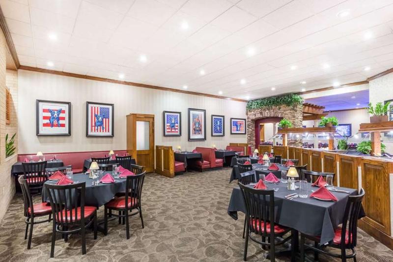 هتل Wyndham Riverfront