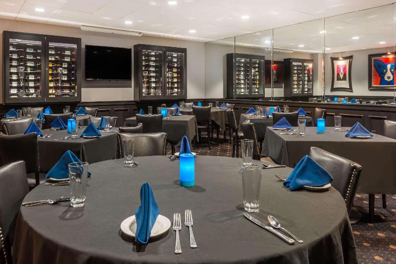 هتل Wyndham Riverfront