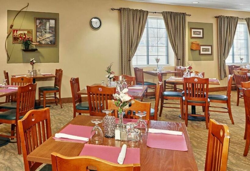 בית מלון כפרי Madison Plaza