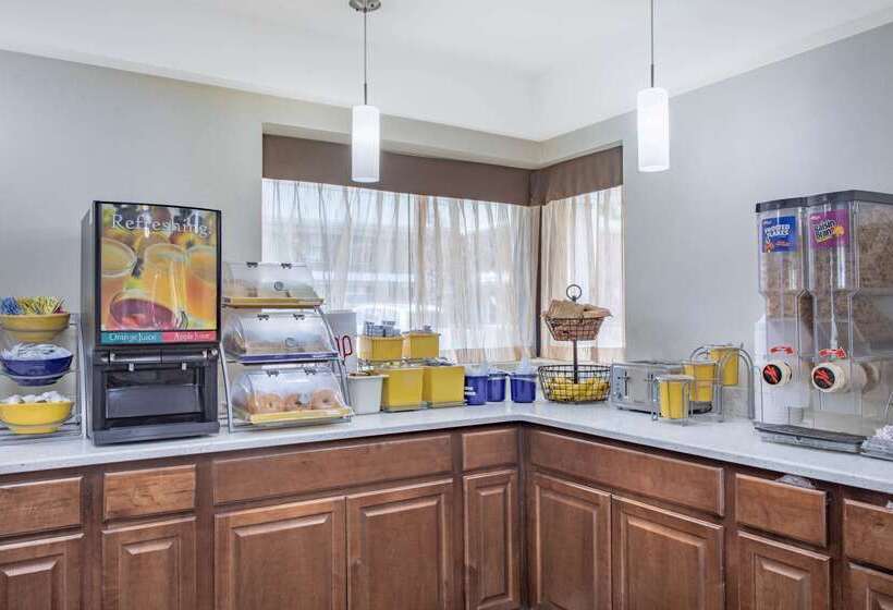 汽车旅馆  Days Inn By Wyndham Elmsford