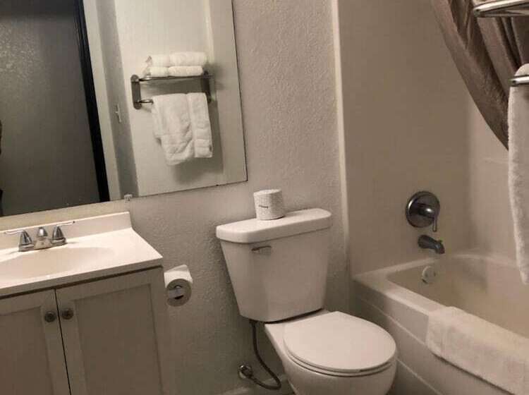 فندق على الطريق Scottsbluff Inn