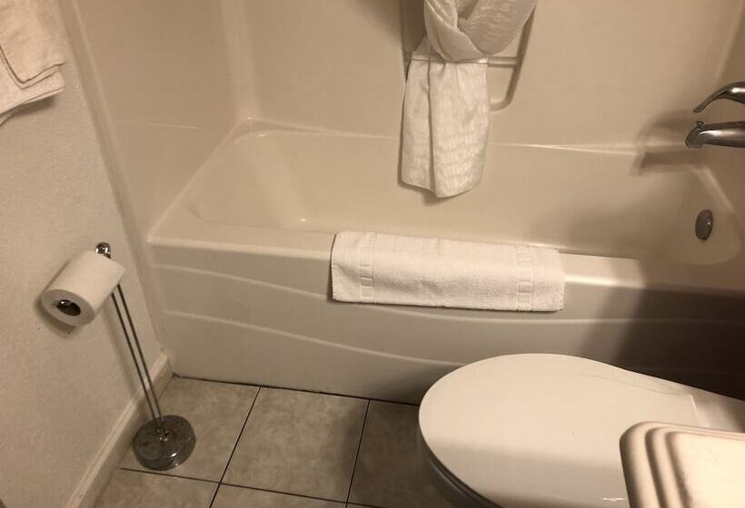 فندق على الطريق Scottsbluff Inn