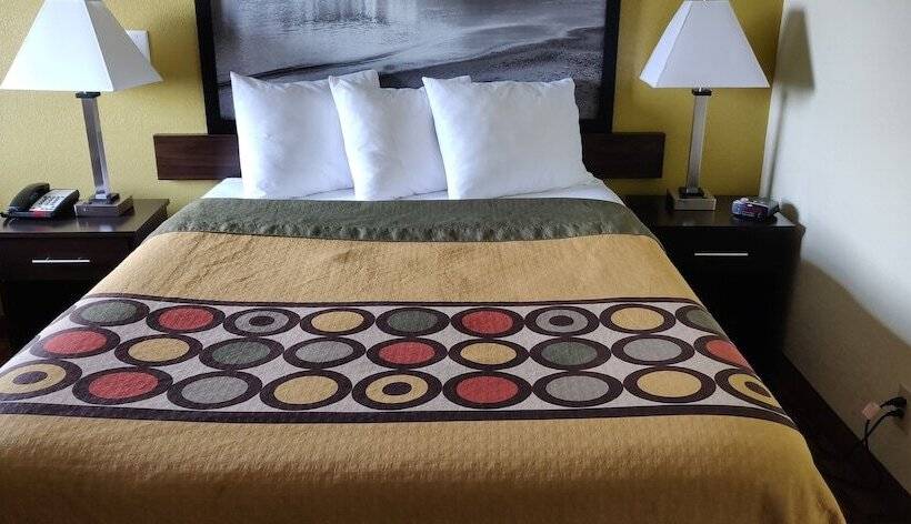 فندق على الطريق Super 8 By Wyndham Rice Lake