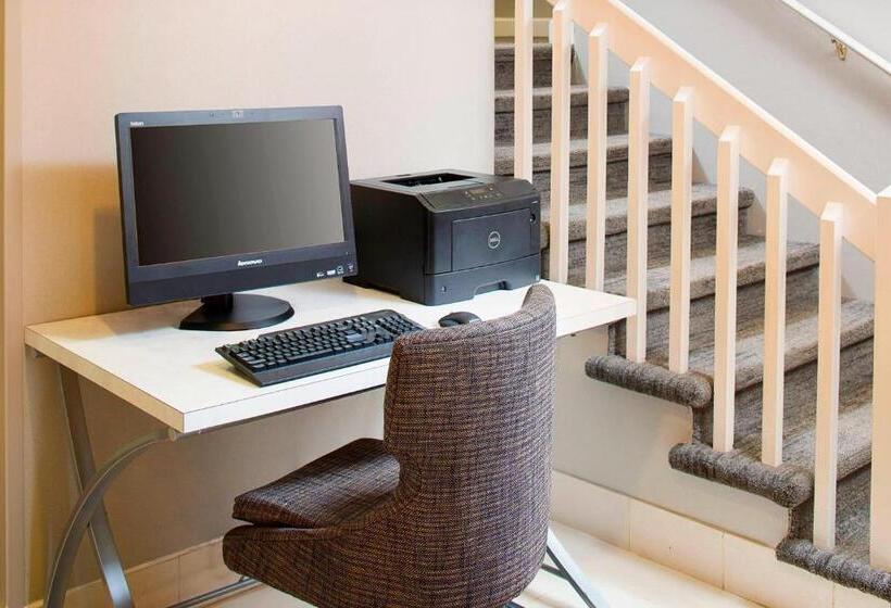 Residence Inn Richmond West End