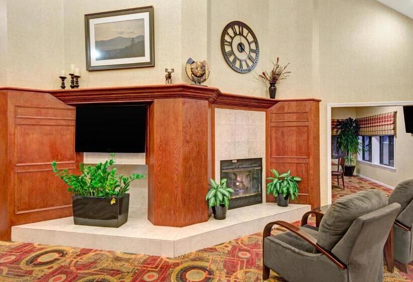 Residences At Daniel Webster