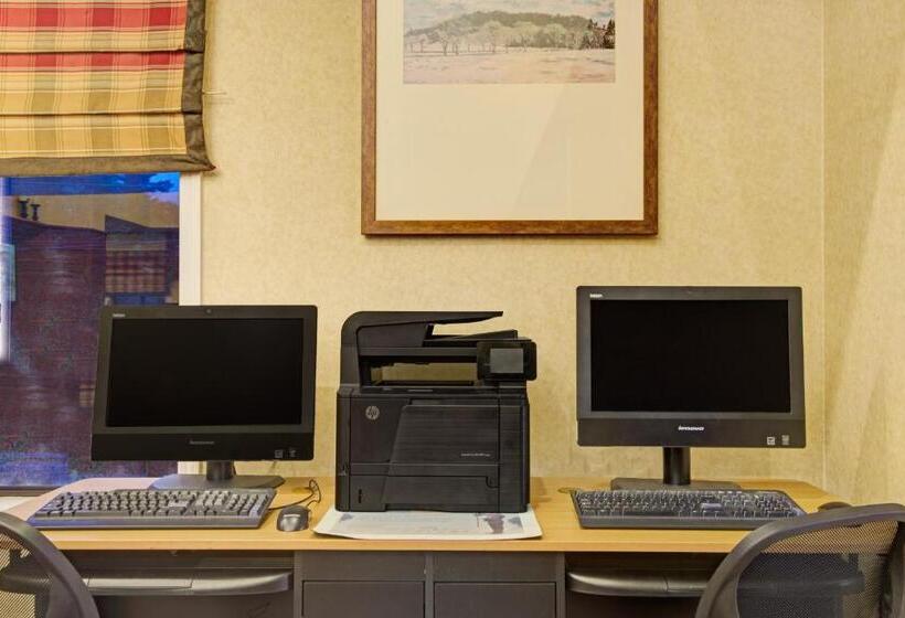 Residences At Daniel Webster