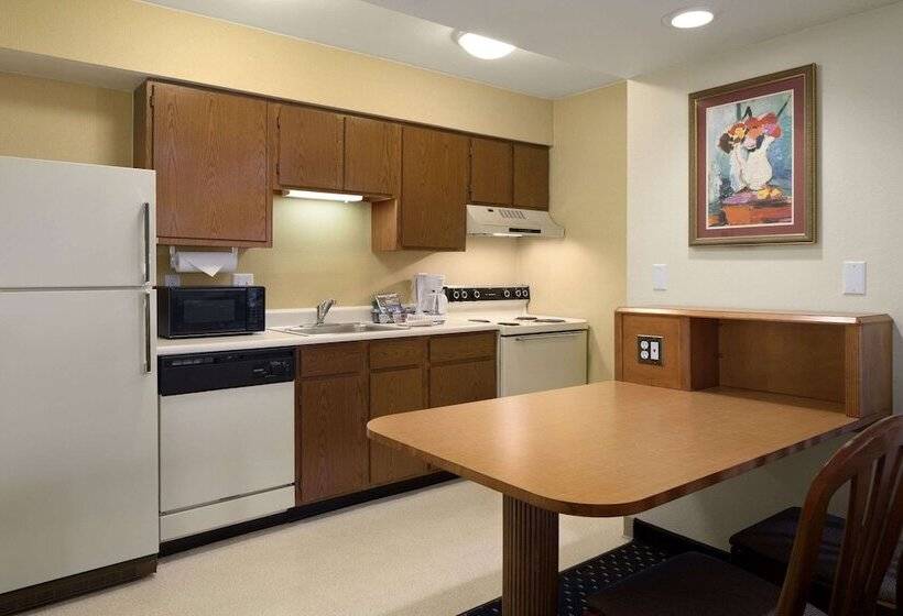 اقامتگاه Hawthorn Extended Stay By Wyndham Fort Wayne