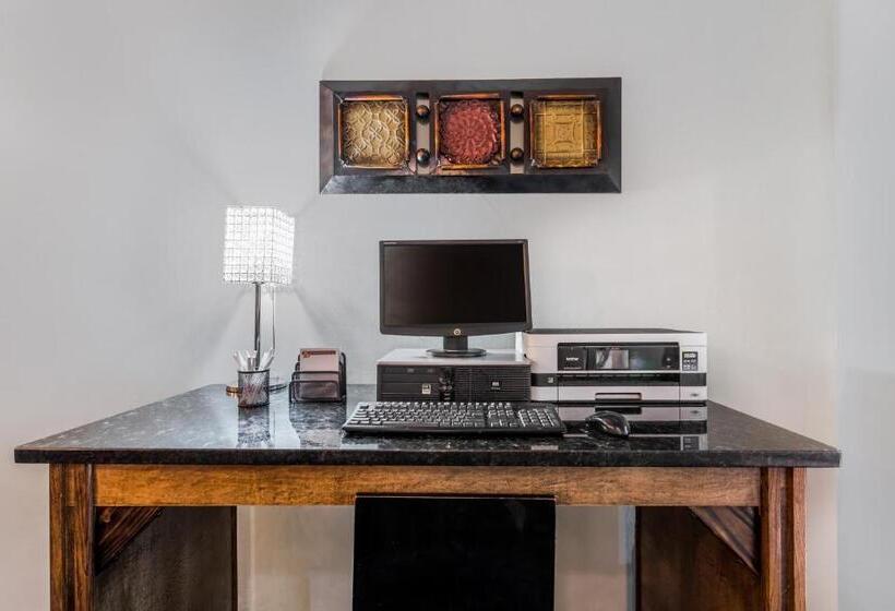 住所 Hawthorn Suites By Wyndham North Charleston