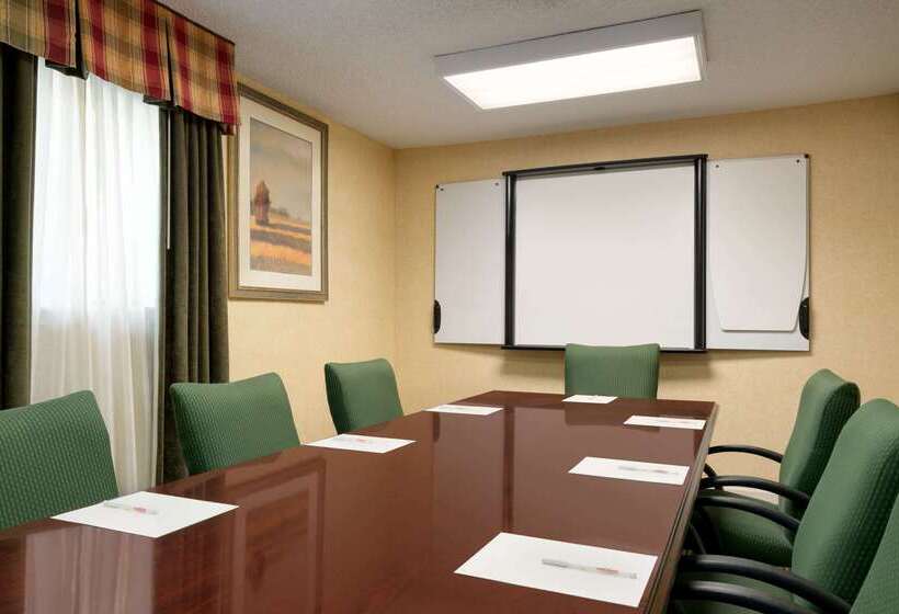 إقامة Hawthorn Suites By Wyndham Tinton Falls