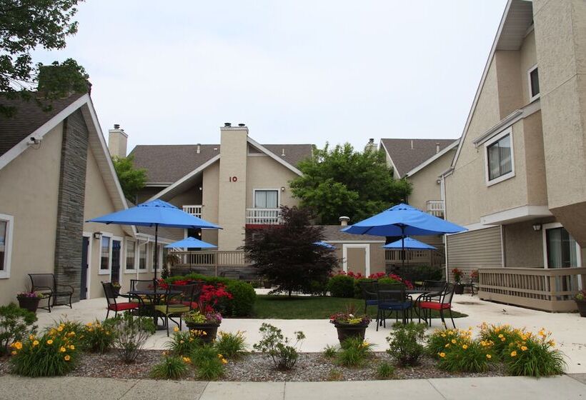 اقامتگاه New Haven Village Suites