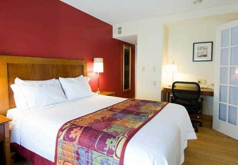 اقامتگاه Raleigh Midtown