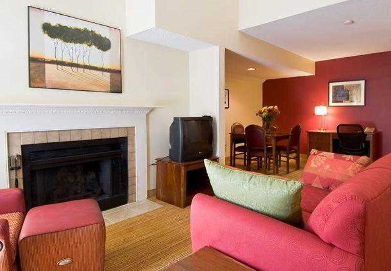 اقامتگاه Raleigh Midtown