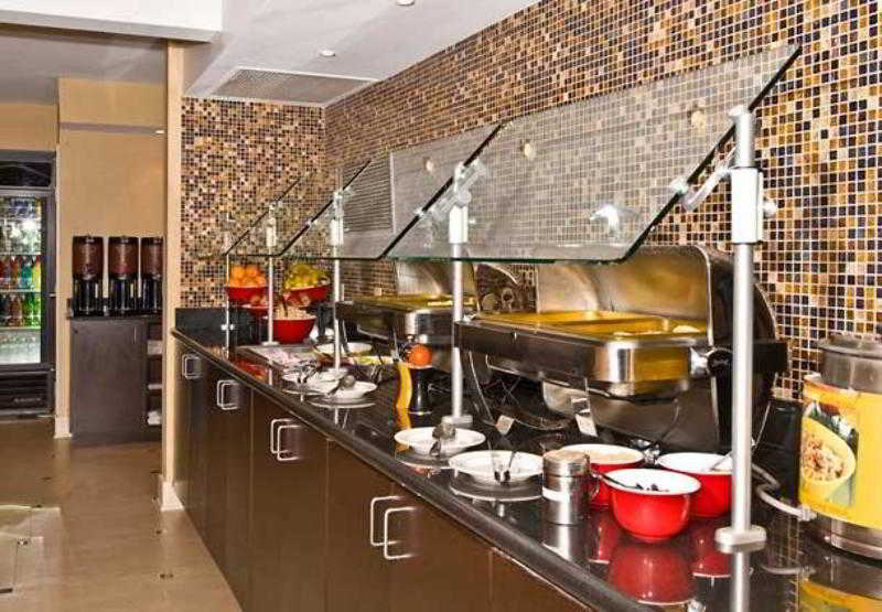 اقامتگاه Raleigh Midtown