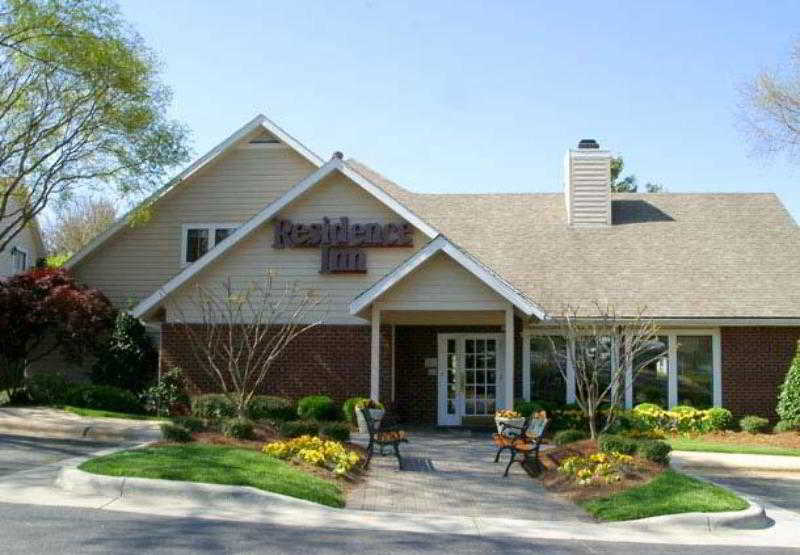 اقامتگاه Raleigh Midtown