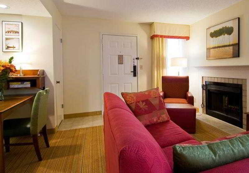 اقامتگاه Raleigh Midtown