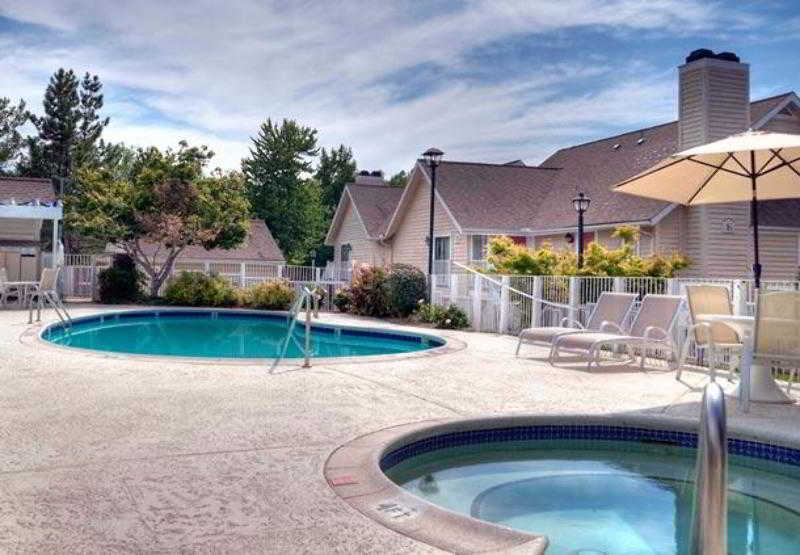 اقامتگاه Raleigh Midtown