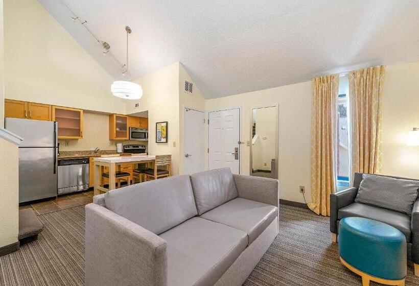 Avia Residences On Savoy   Extended Stay