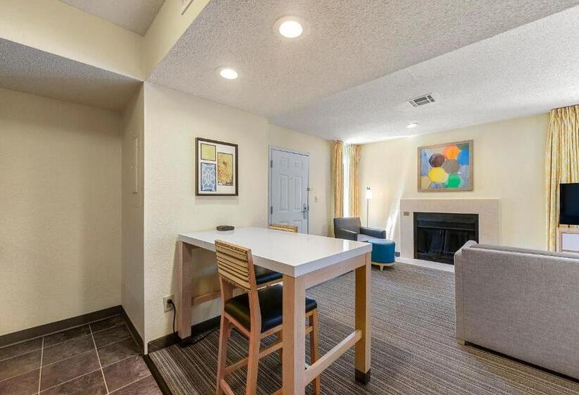 Avia Residences On Savoy   Extended Stay