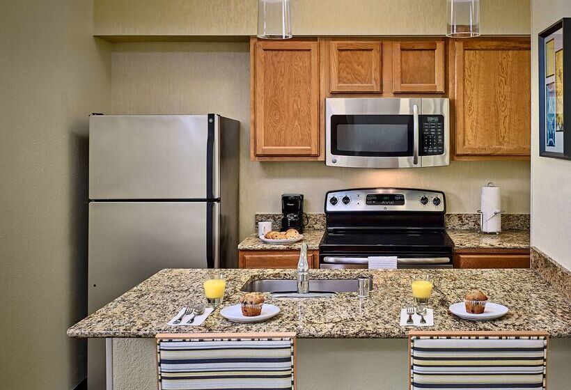 住所 Sonesta Simply Suites Memphis East Poplar Pike