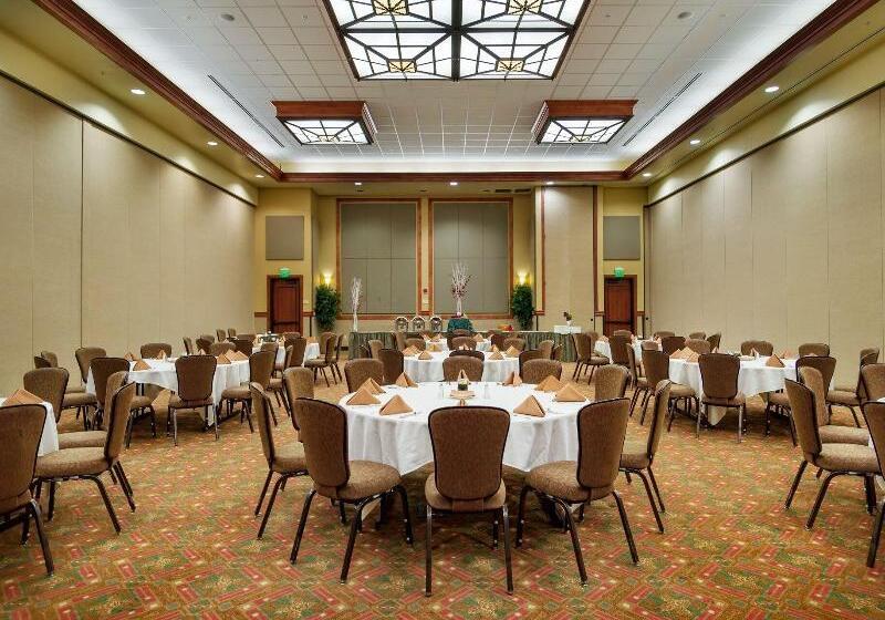 リゾートホテル Riverhouse Lodge