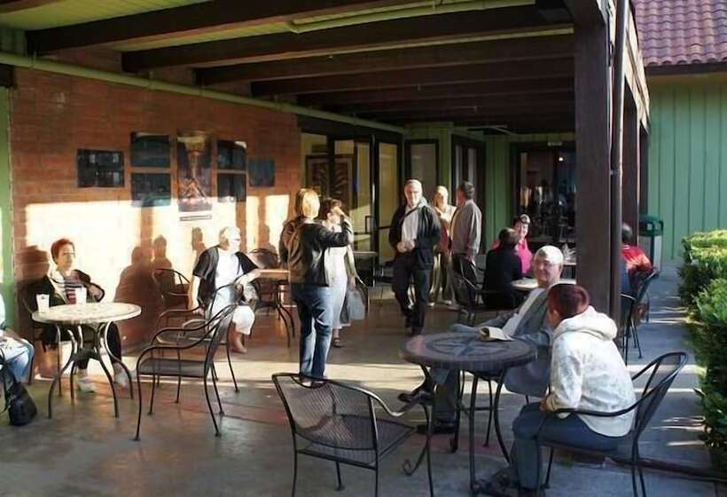 אתר נופש Saddleback Los Angeles   Norwalk