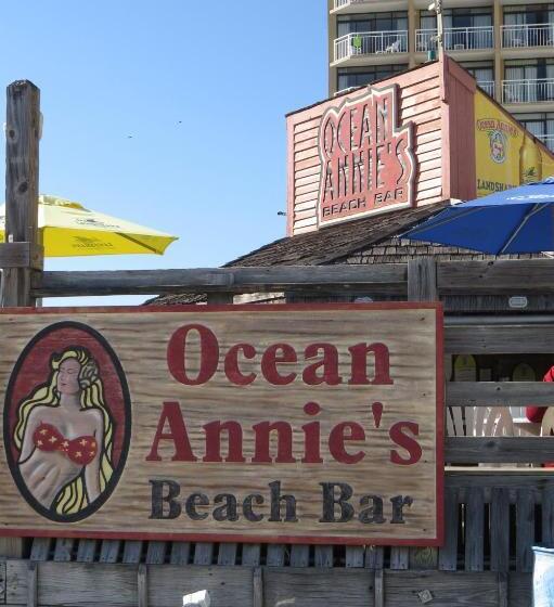 استراحتگاه Sands Ocean Club