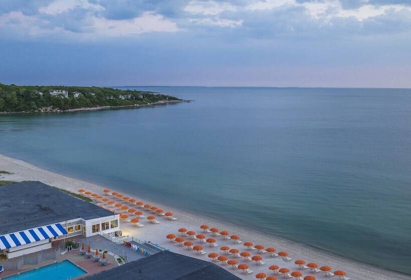 Sea Crest Beach Resort