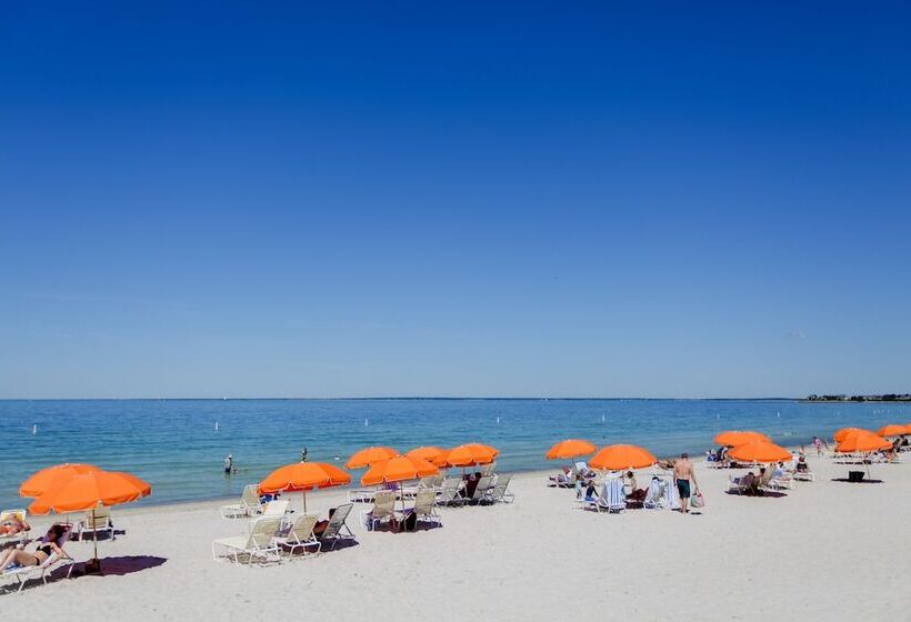 Sea Crest Beach Resort