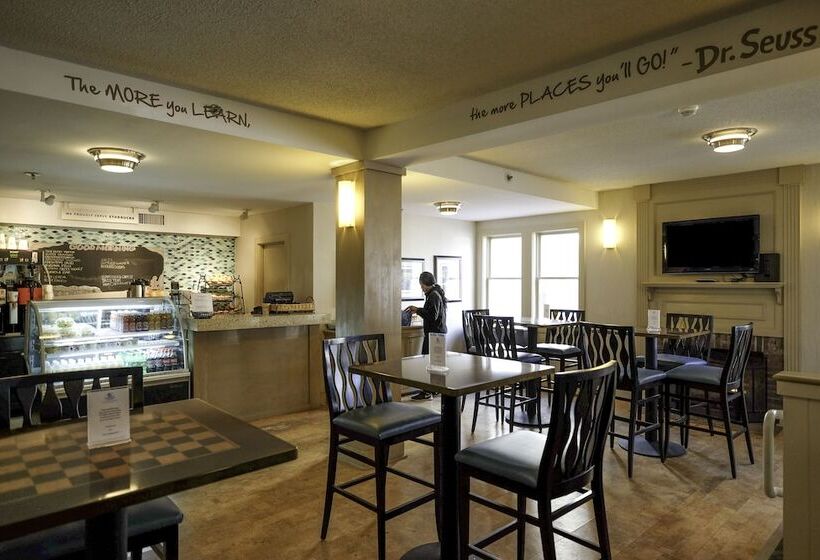 Sea Crest Beach Resort