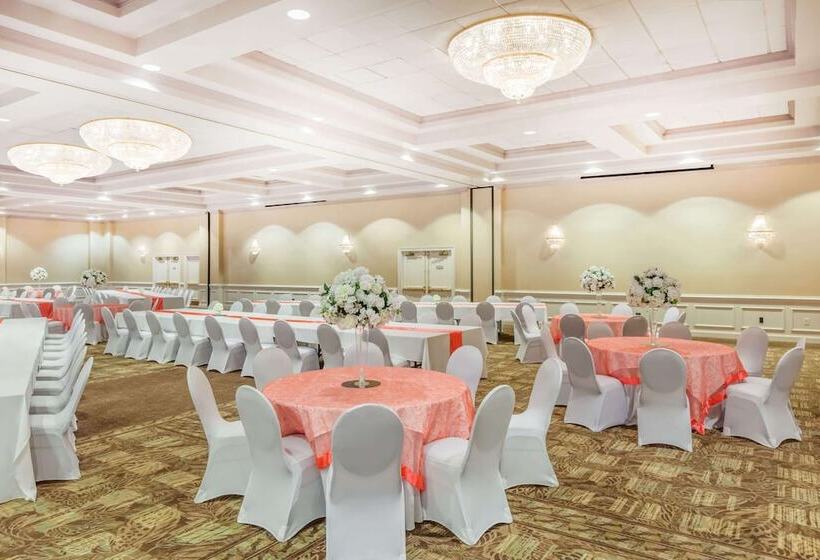 استراحتگاه Wyndham Virginia Beach Oceanfront