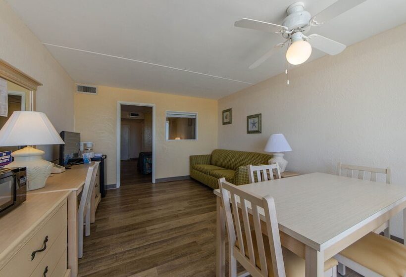 Royal Hawaiian Motel