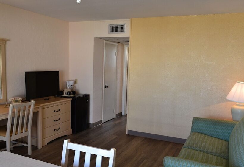 Royal Hawaiian Motel