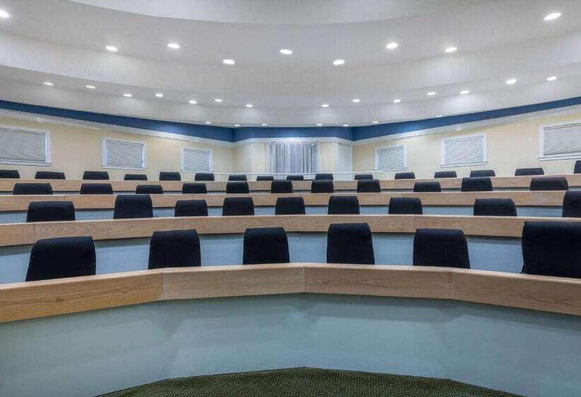 Safety Harbor Resort & Spa Trademark Collection By Wyndham