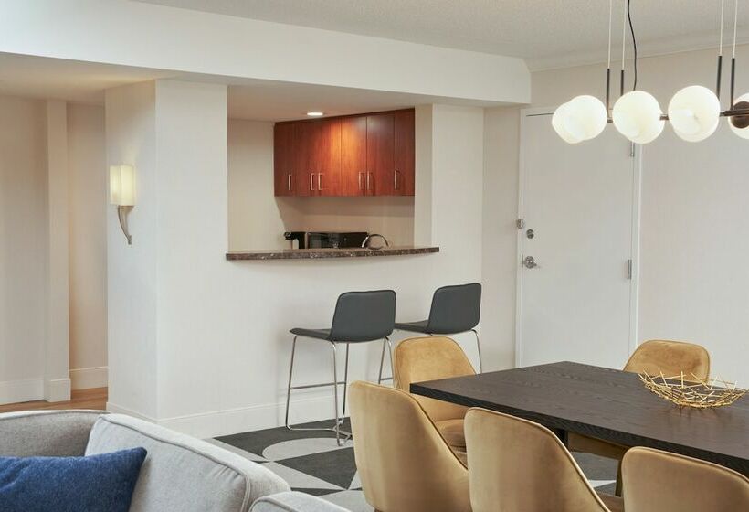 Sheraton Pittsburgh Hotel At Station Square